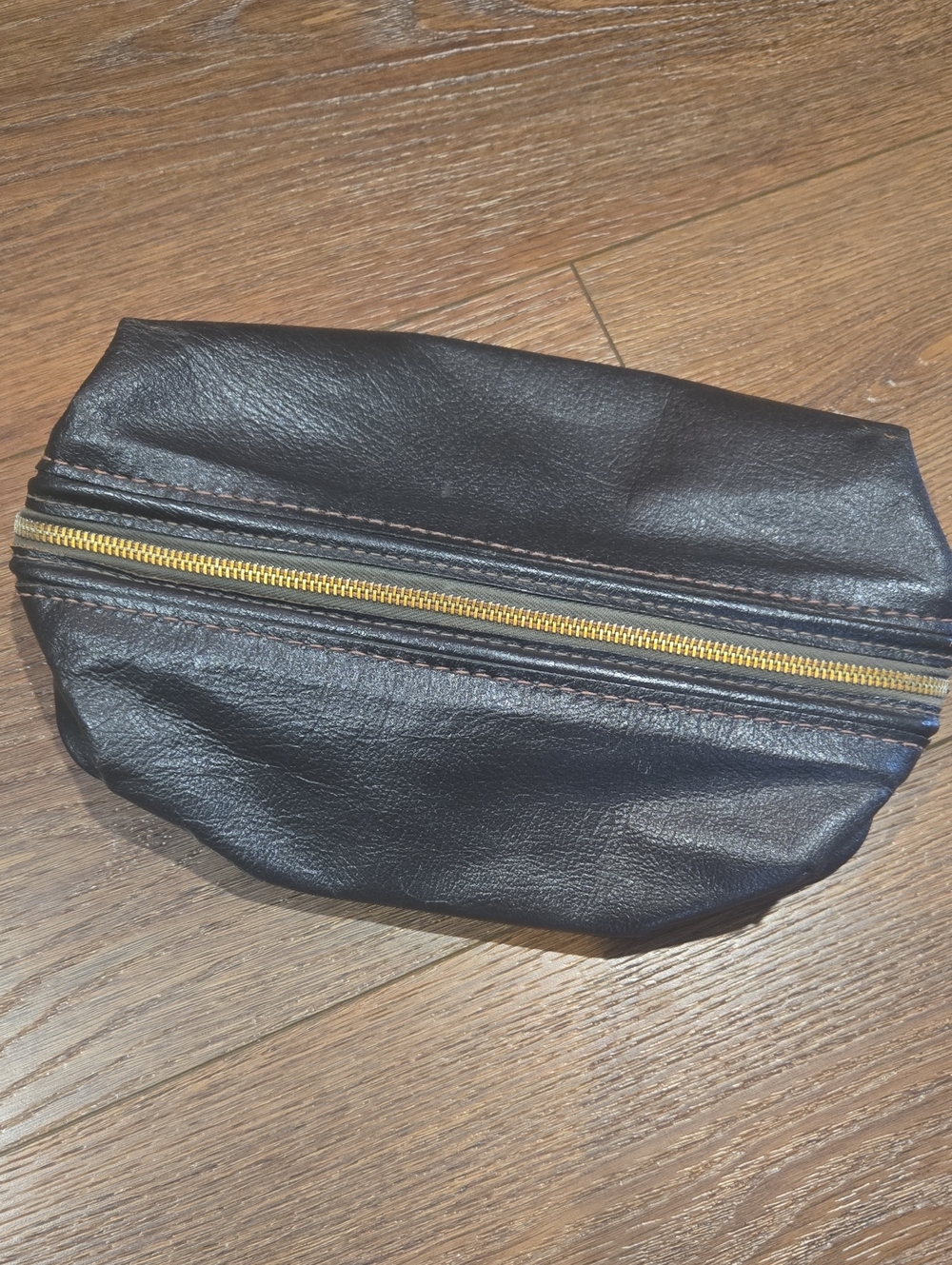 SWANK COWHIDE TOILETRY BAG... #8247